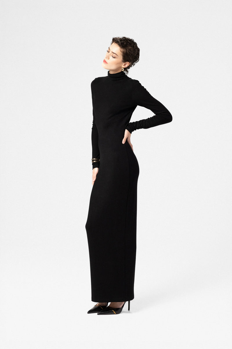Maxi dress with open back