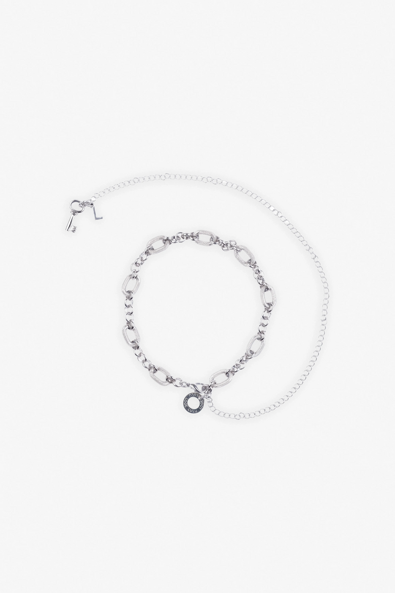 Chain necklace with extension from Closer