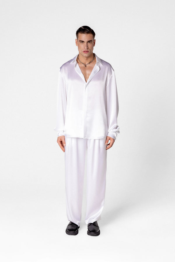 Men’s satin shirt with concealed fastening